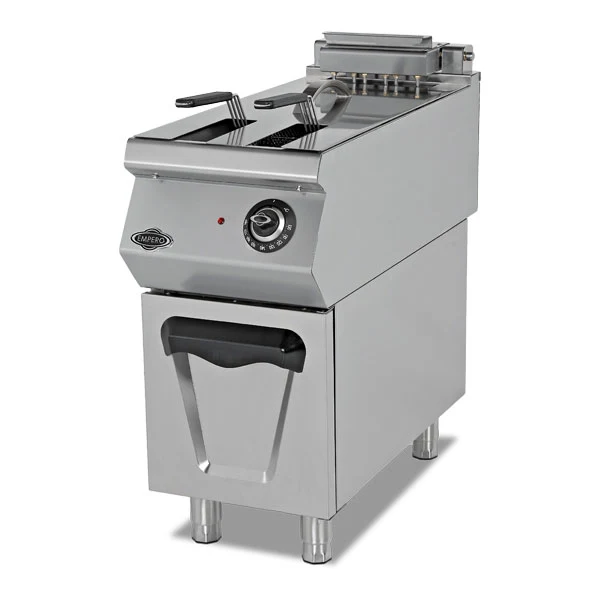 900 Plus electric fryers / Manufacturer photography 1